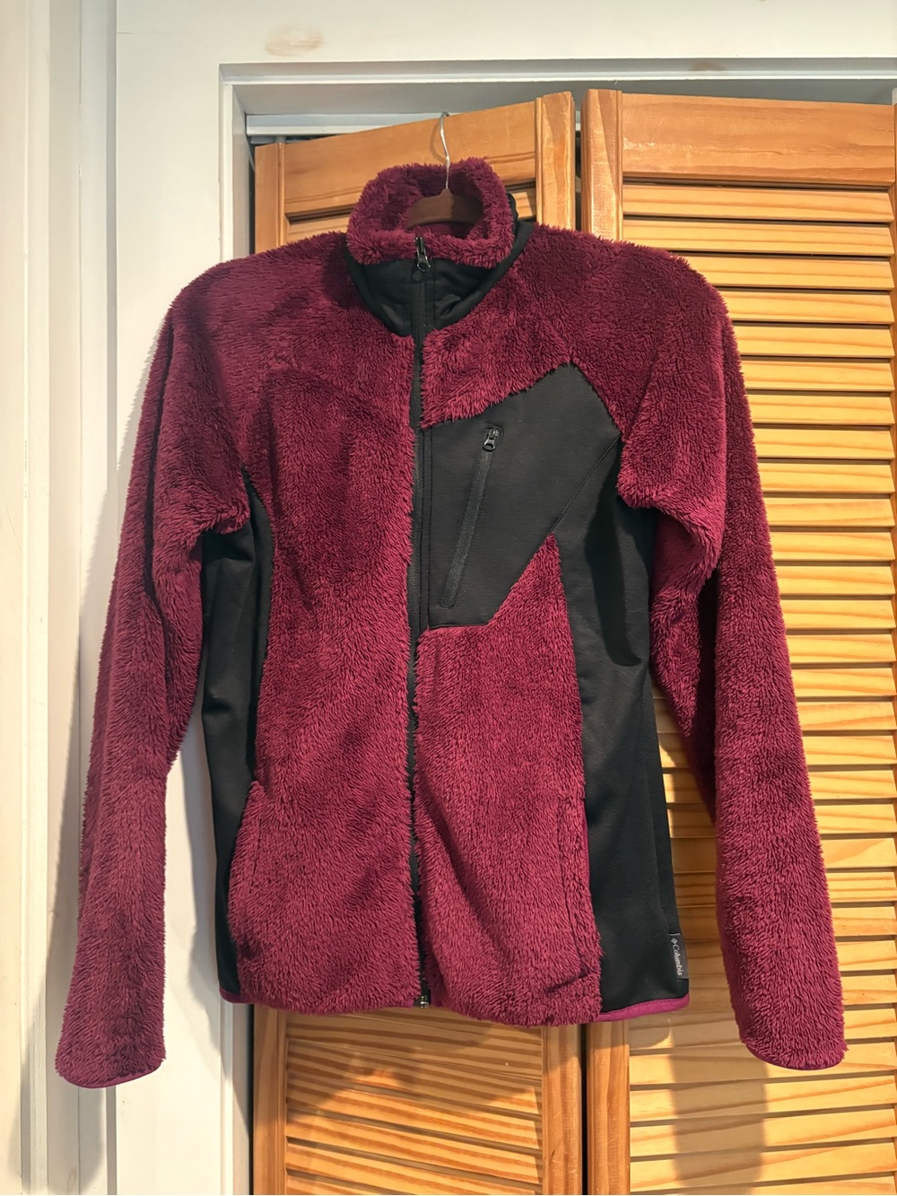 Columbia Sportswear Burgundy Fleece Jacket Full Zip Black Panels Small Gorpcore